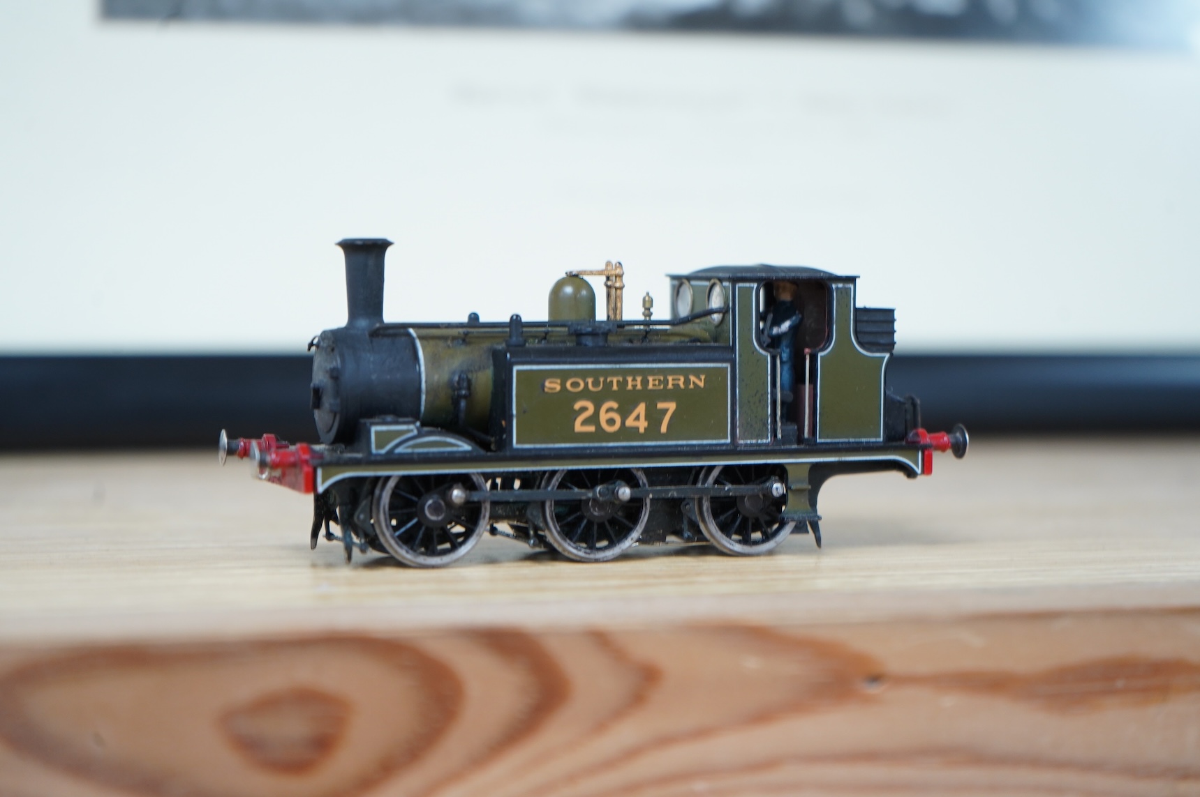 Four EM gauge Southern Railway kit and scratch built locomotives, built and adapted by John Worsley; a Bullied Battle of Britain class, Tangmere 21C167, a class A1X terrier, 2647, a Q class, 546, and an partially painted